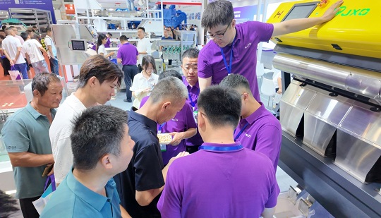 Компания Jiexun представила своего суперагента по сортировке арахиса по качеству на базе искусственного интеллекта!