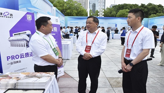 Последние достижения Jiexun в области нового качества производительности были представлены на Национальной неделе науки и технологий по зерну и материальным резервам